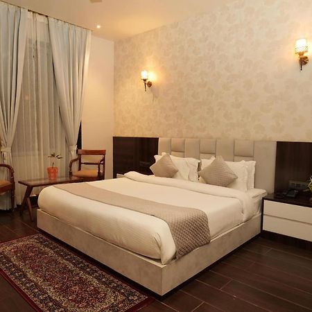 Hotel Northview Park By Lycoris !! Top Rated & Most Awarded Property In Tricity Zirakpur Luaran gambar