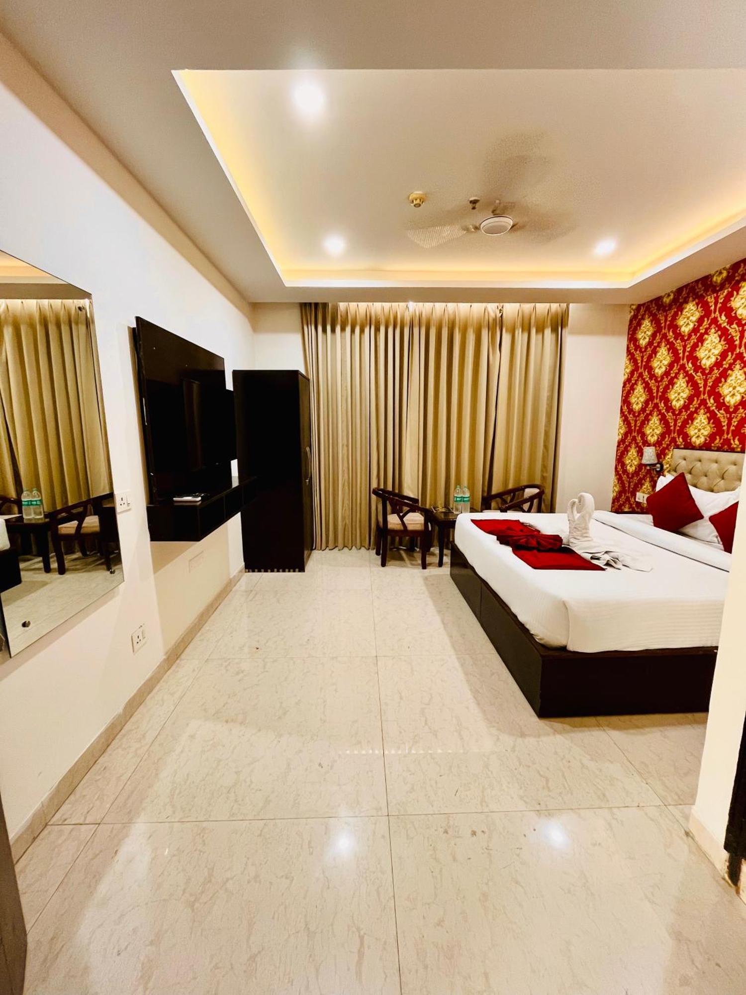 Hotel Northview Park By Lycoris !! Top Rated & Most Awarded Property In Tricity Zirakpur Luaran gambar