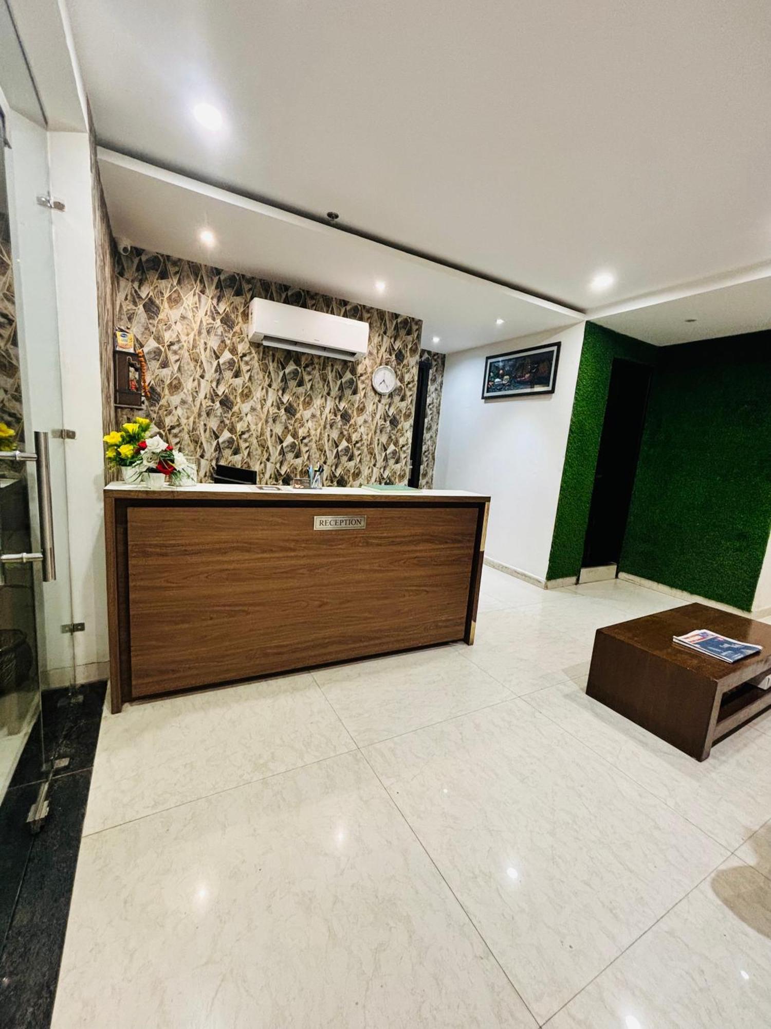 Hotel Northview Park By Lycoris !! Top Rated & Most Awarded Property In Tricity Zirakpur Luaran gambar