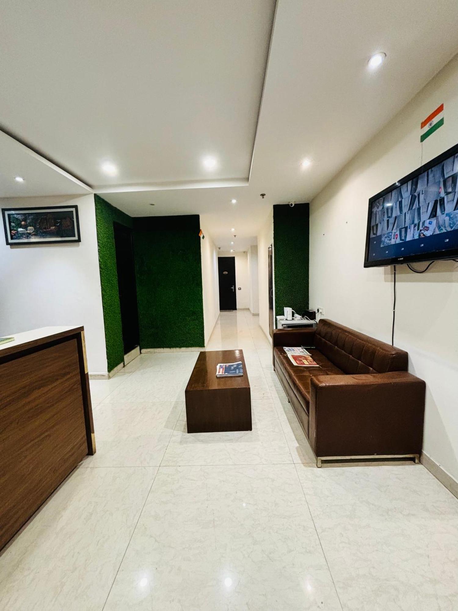 Hotel Northview Park By Lycoris !! Top Rated & Most Awarded Property In Tricity Zirakpur Luaran gambar