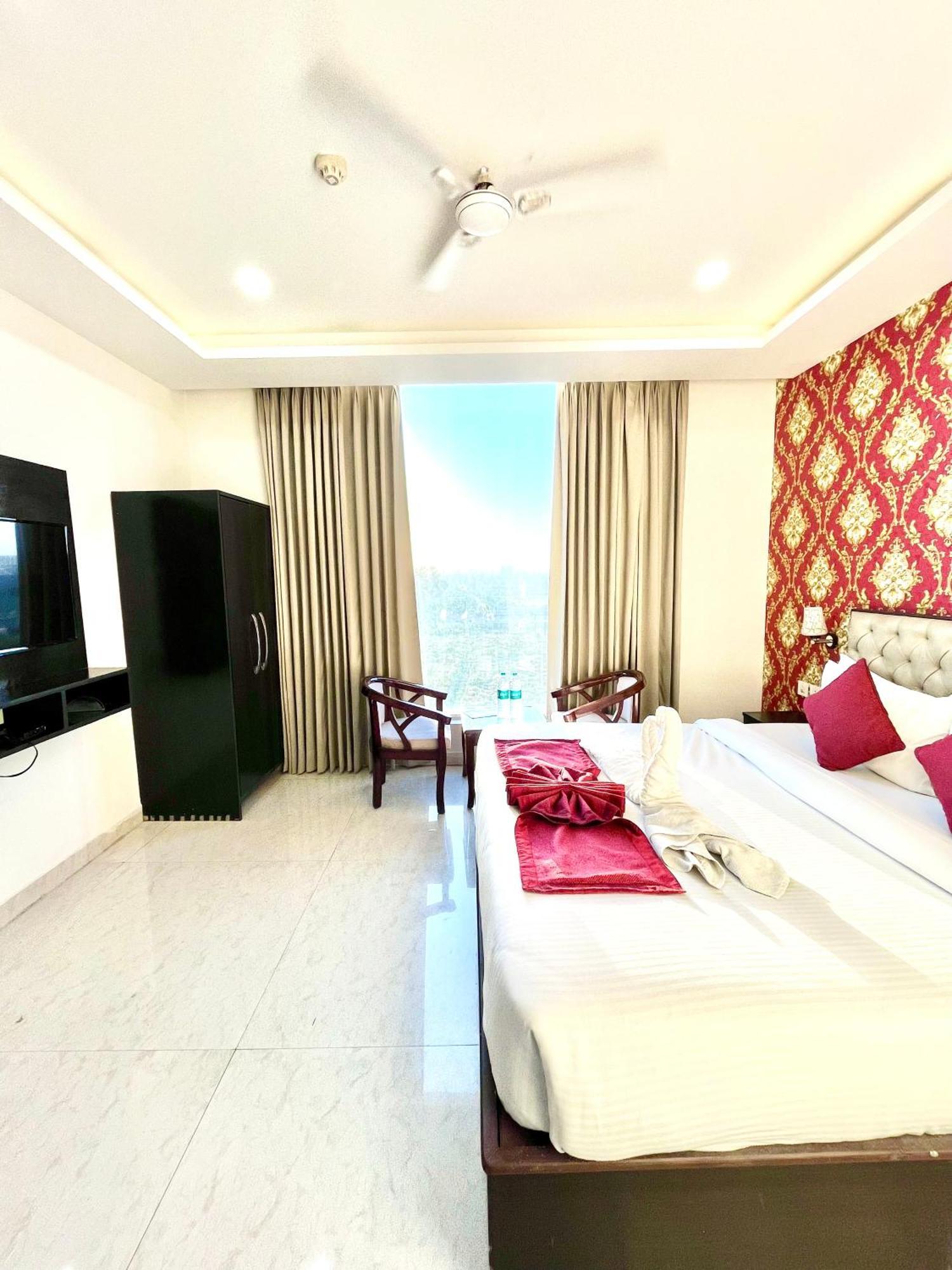 Hotel Northview Park By Lycoris !! Top Rated & Most Awarded Property In Tricity Zirakpur Luaran gambar