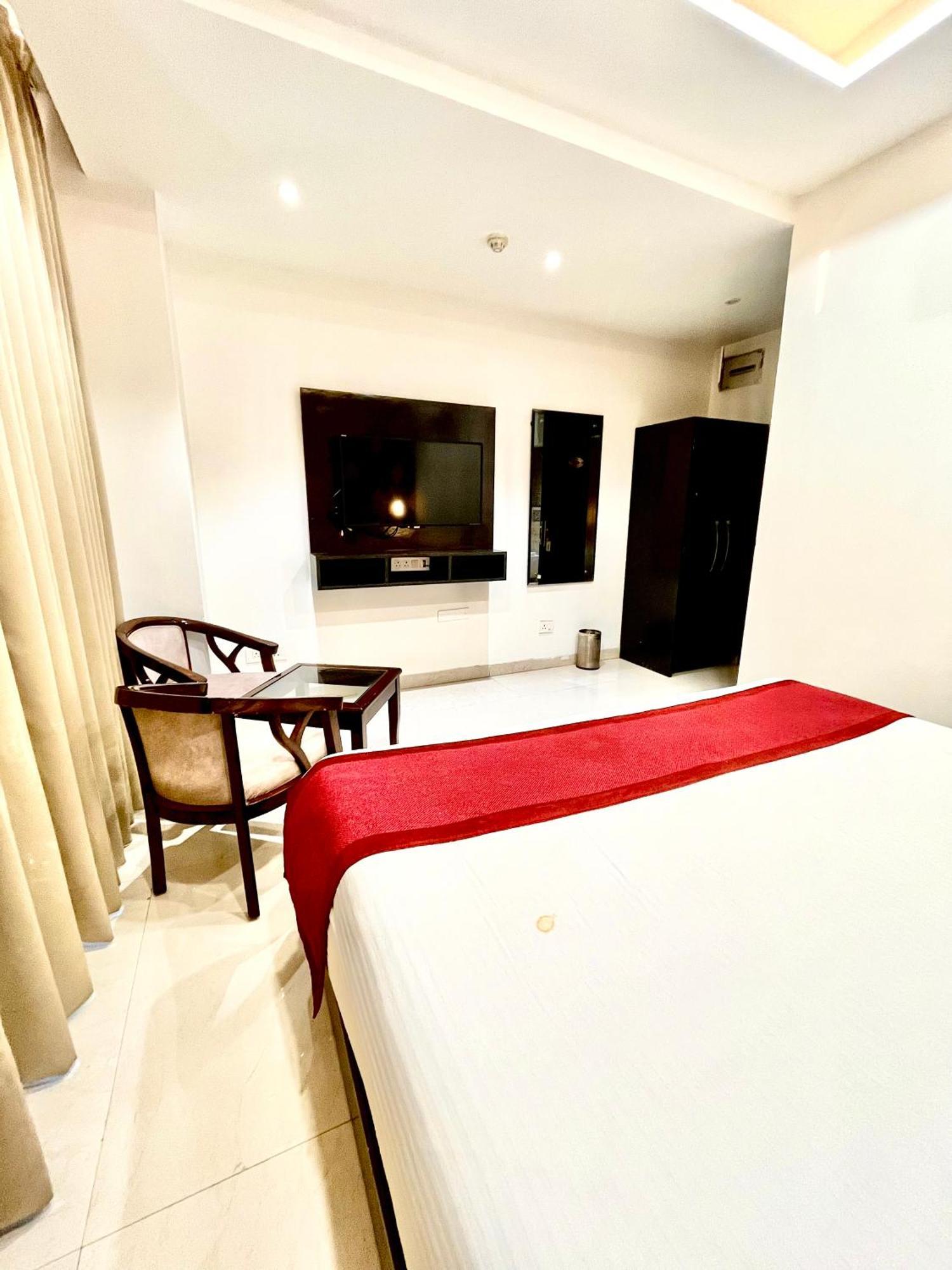 Hotel Northview Park By Lycoris !! Top Rated & Most Awarded Property In Tricity Zirakpur Luaran gambar